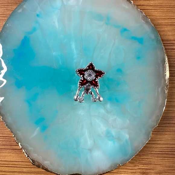 Stranger Things Charm - Picture 3 of 3